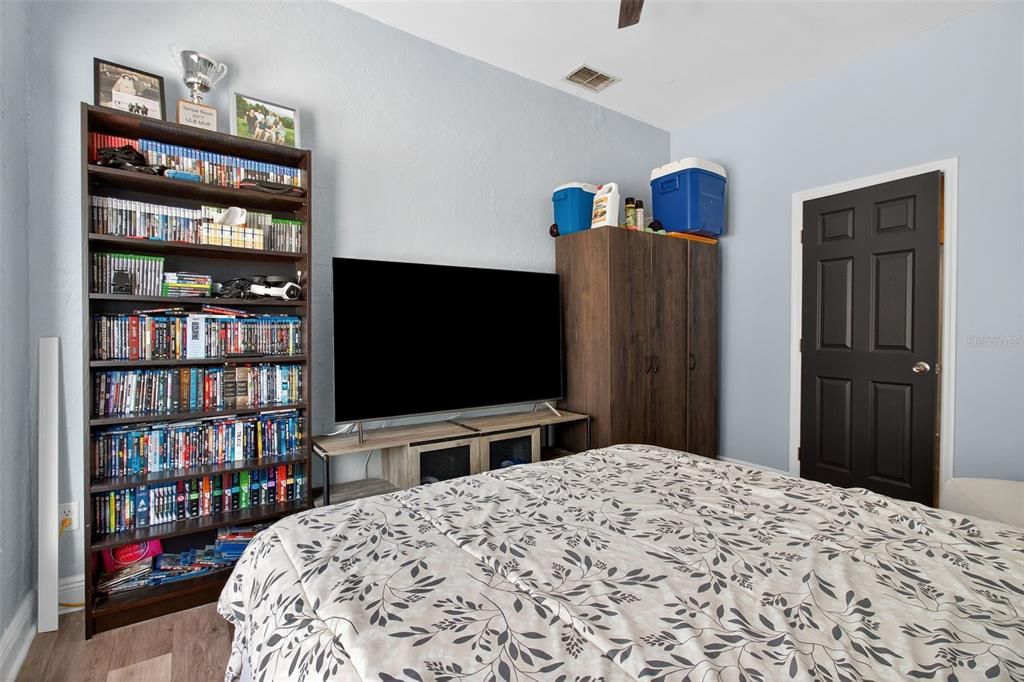 For Rent: $3,800 (4 beds, 2 baths, 1671 Square Feet)