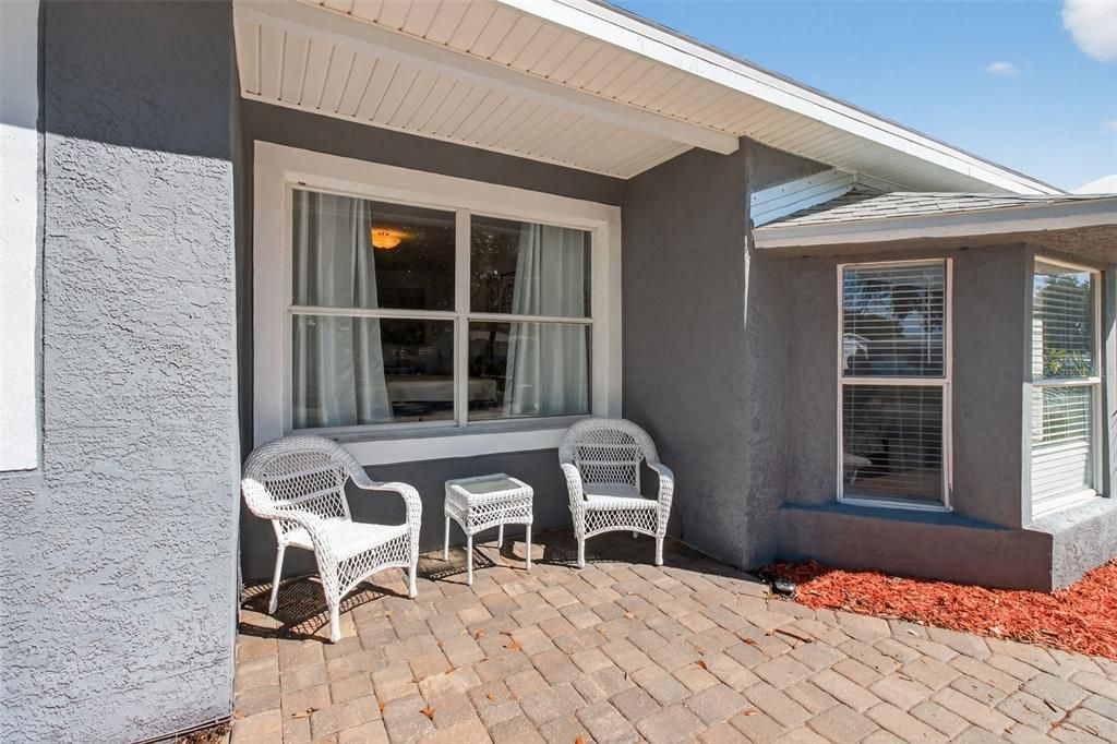 For Rent: $3,800 (4 beds, 2 baths, 1671 Square Feet)