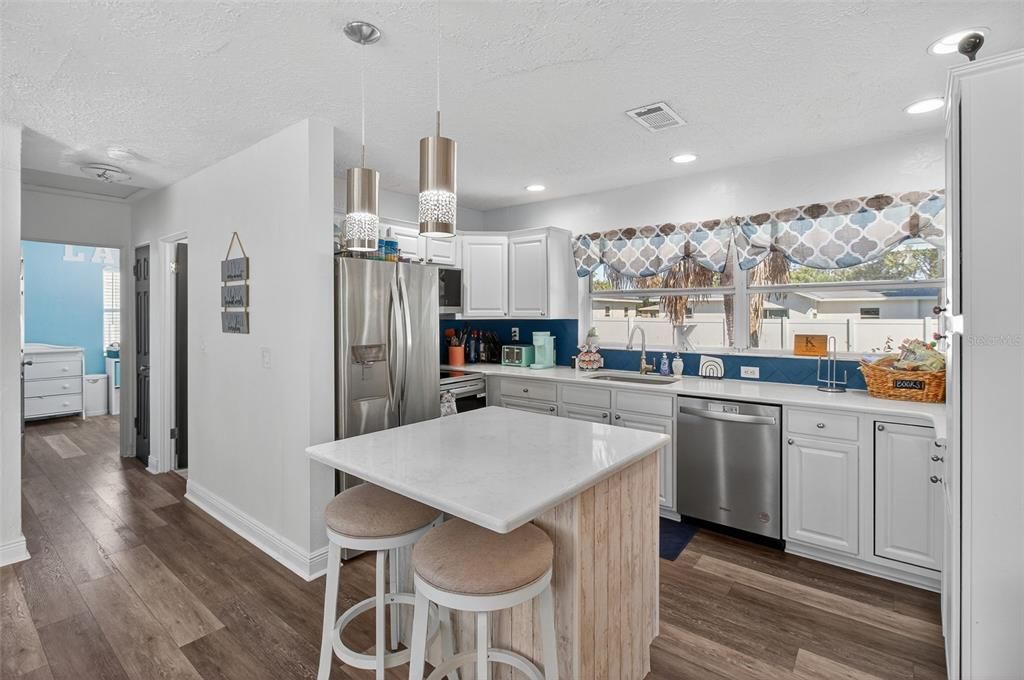 For Rent: $3,800 (4 beds, 2 baths, 1671 Square Feet)