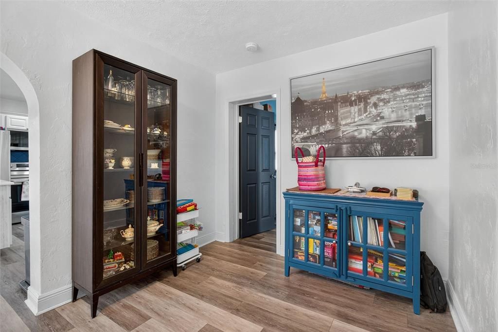 For Rent: $3,800 (4 beds, 2 baths, 1671 Square Feet)