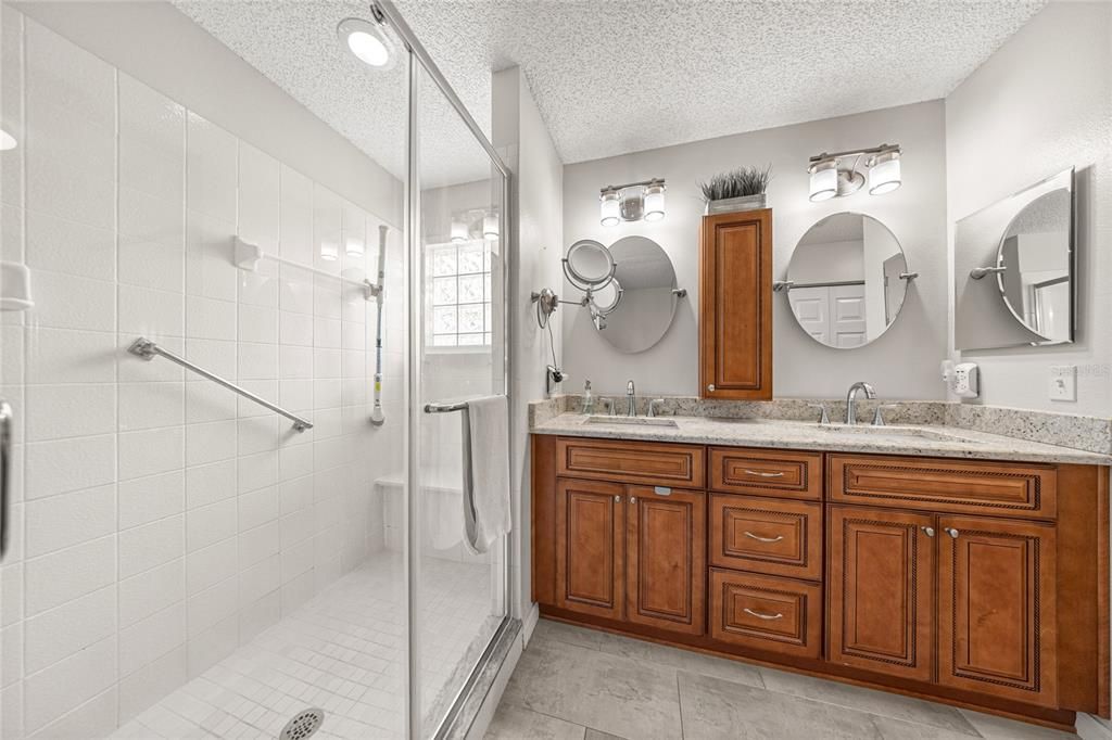 For Sale: $249,900 (2 beds, 2 baths, 1517 Square Feet)