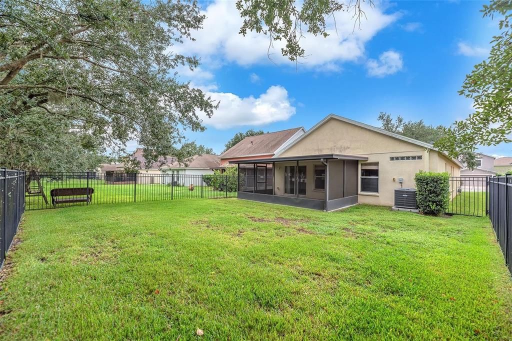 Active With Contract: $2,600 (3 beds, 2 baths, 1335 Square Feet)