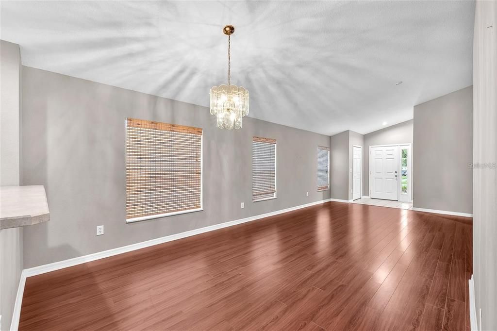 Active With Contract: $2,600 (3 beds, 2 baths, 1335 Square Feet)