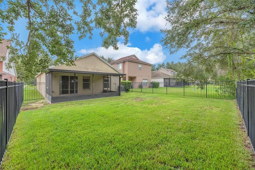 Active With Contract: $2,600 (3 beds, 2 baths, 1335 Square Feet)