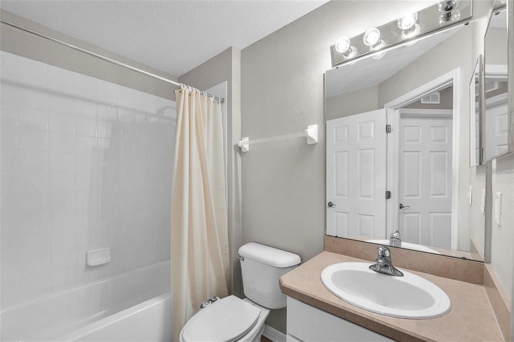 Active With Contract: $2,600 (3 beds, 2 baths, 1335 Square Feet)