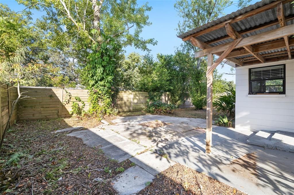 En Venta: $409,000 (3 camas, 2 baños, 1305 Pies cuadrados)