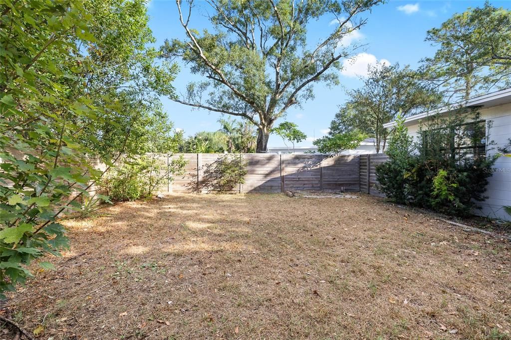 En Venta: $409,000 (3 camas, 2 baños, 1305 Pies cuadrados)