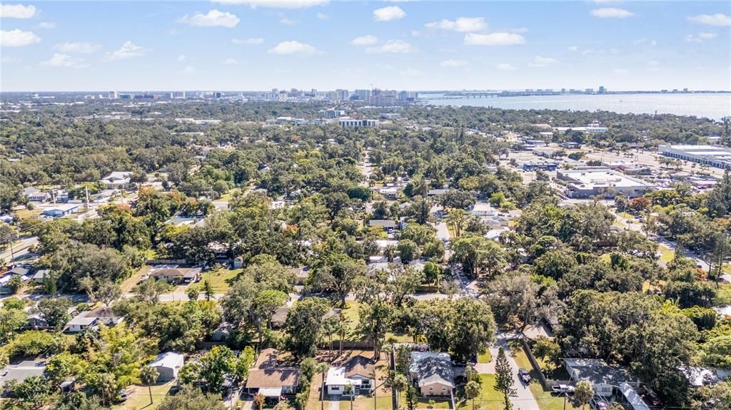 Activo con contrato: $329,999 (3 camas, 2 baños, 1106 Pies cuadrados)