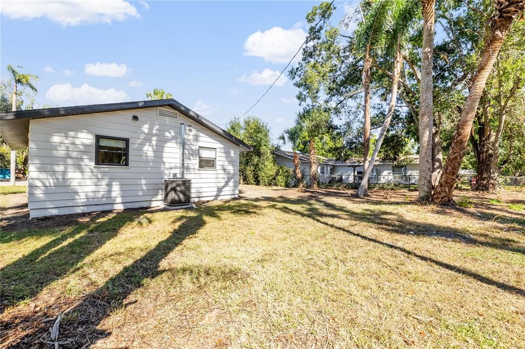 Activo con contrato: $329,999 (3 camas, 2 baños, 1106 Pies cuadrados)