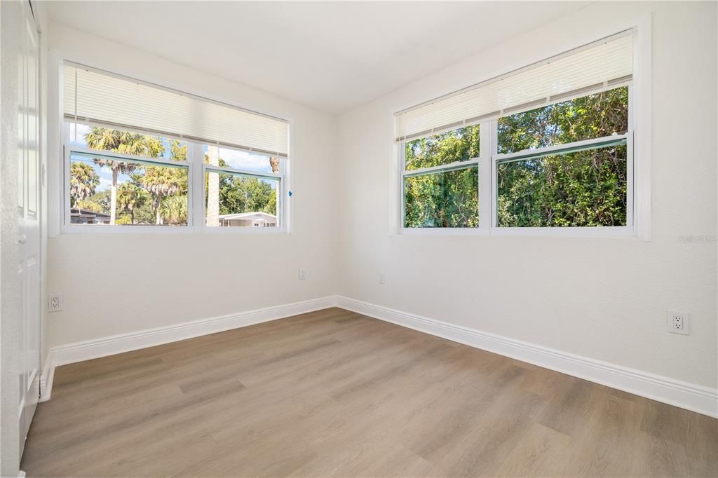 Activo con contrato: $329,999 (3 camas, 2 baños, 1106 Pies cuadrados)