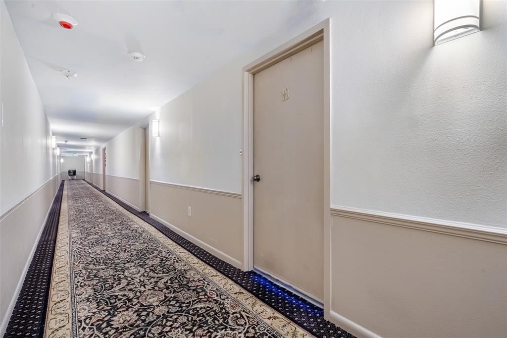 待售: $395,000 (1 贝兹, 1 浴室, 867 平方英尺)