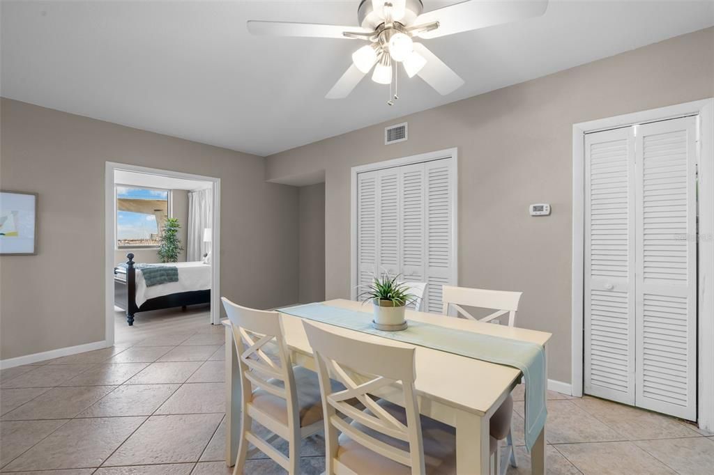 待售: $395,000 (1 贝兹, 1 浴室, 867 平方英尺)