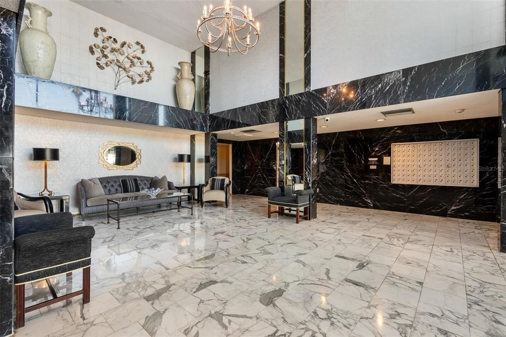 待售: $395,000 (1 贝兹, 1 浴室, 867 平方英尺)