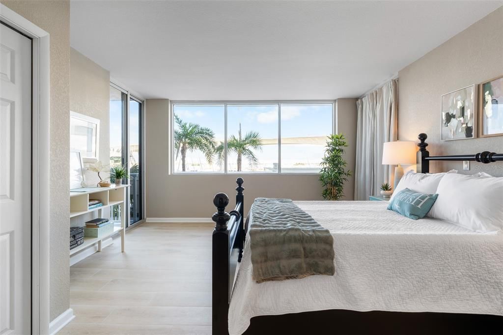 待售: $395,000 (1 贝兹, 1 浴室, 867 平方英尺)