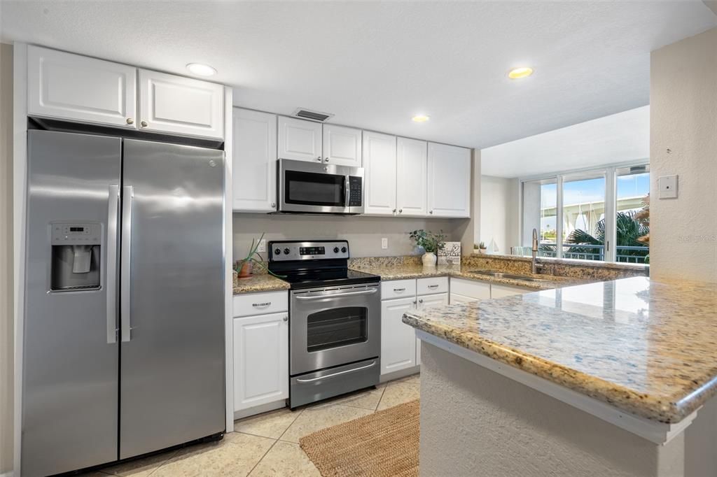 待售: $395,000 (1 贝兹, 1 浴室, 867 平方英尺)