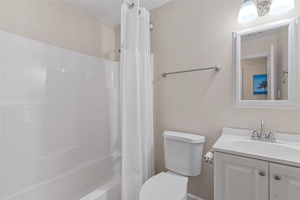 For Sale: $375,000 (3 beds, 2 baths, 1694 Square Feet)