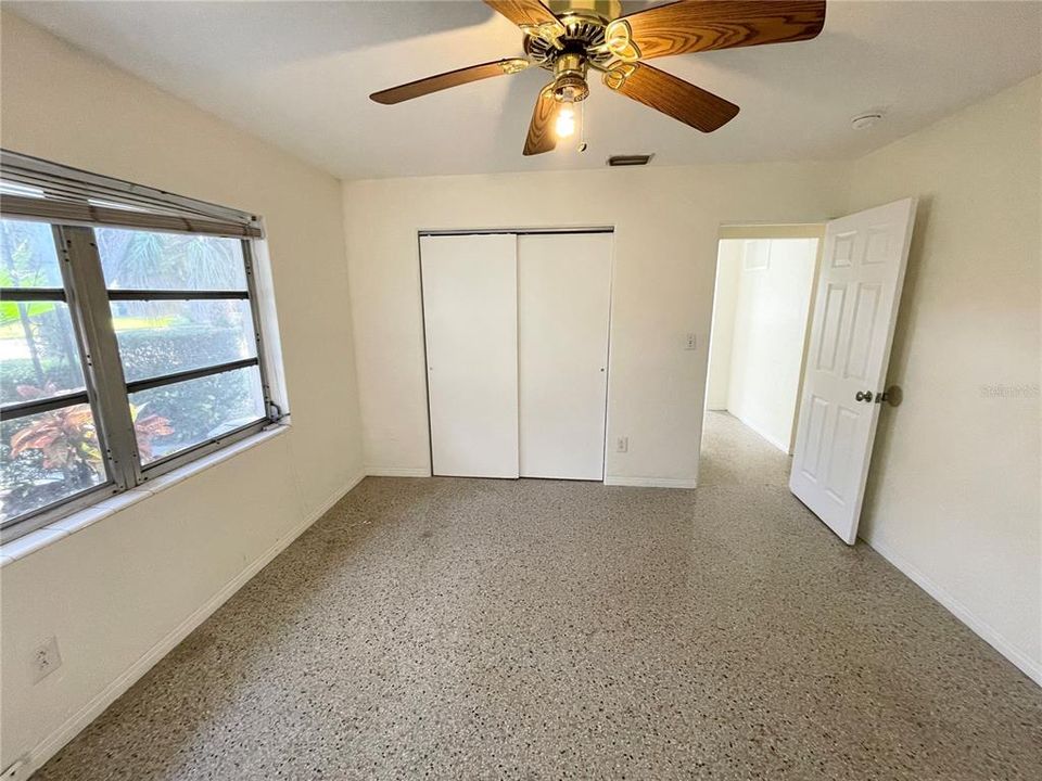 For Rent: $1,990 (3 beds, 1 baths, 976 Square Feet)