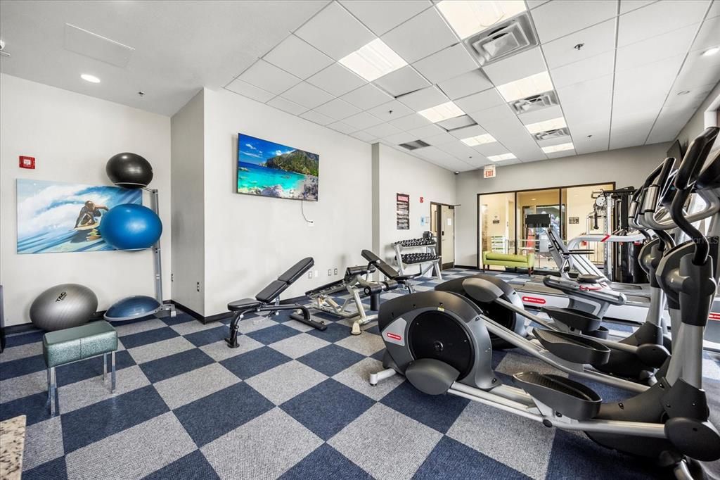 待售: $229,000 (2 贝兹, 0 浴室, 1052 平方英尺)