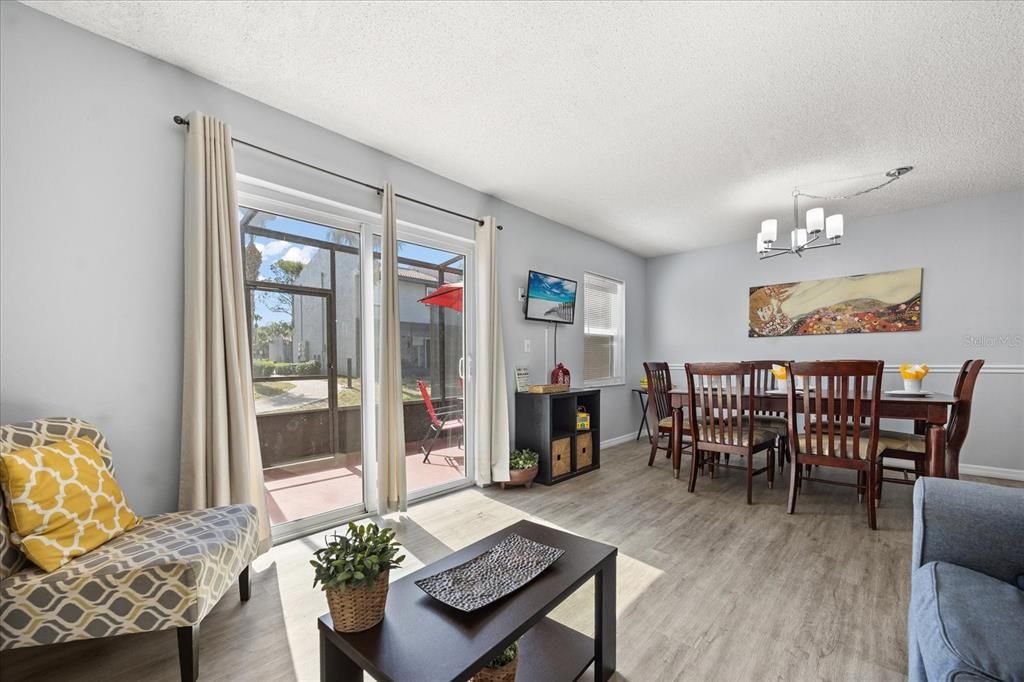 待售: $229,000 (2 贝兹, 0 浴室, 1052 平方英尺)