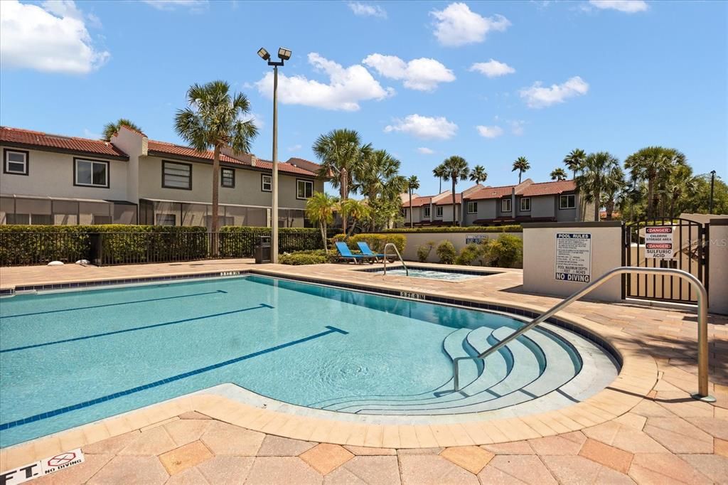 待售: $229,000 (2 贝兹, 0 浴室, 1052 平方英尺)