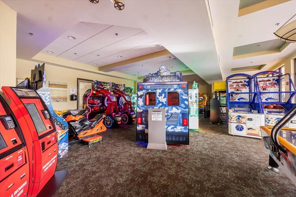 待售: $229,000 (2 贝兹, 0 浴室, 1052 平方英尺)