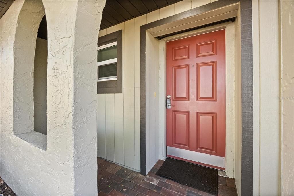 待售: $229,000 (2 贝兹, 0 浴室, 1052 平方英尺)