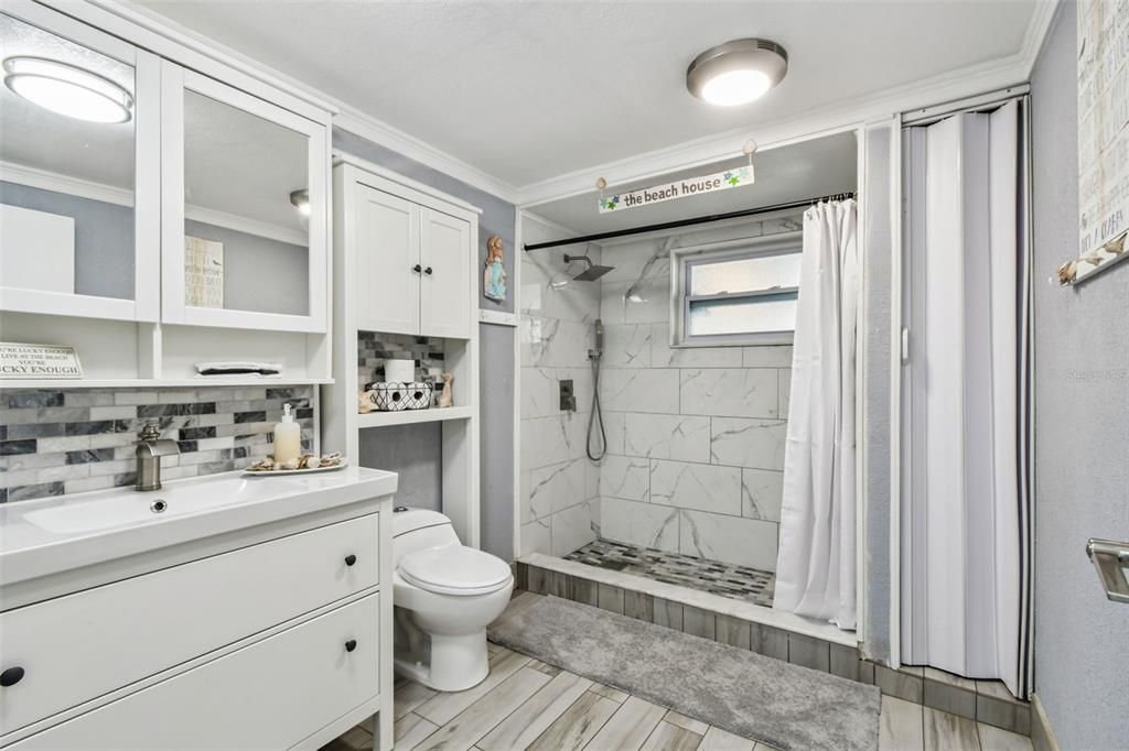 待售: $650,000 (3 贝兹, 2 浴室, 1683 平方英尺)