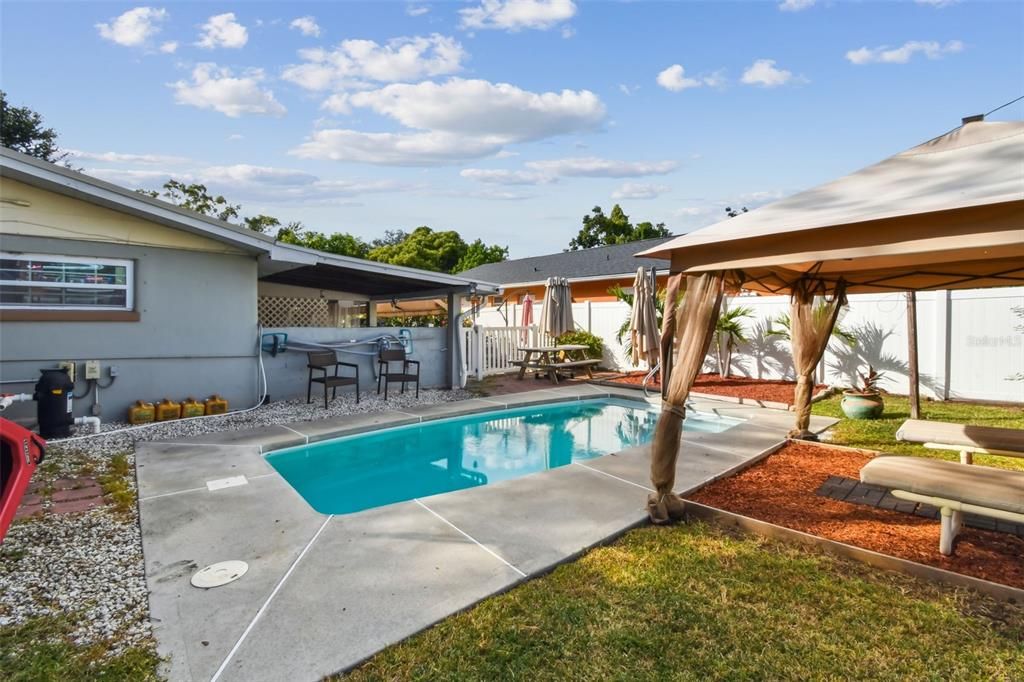 待售: $650,000 (3 贝兹, 2 浴室, 1683 平方英尺)