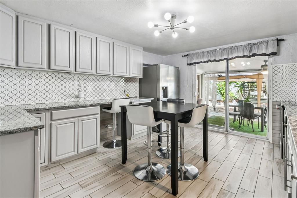 待售: $650,000 (3 贝兹, 2 浴室, 1683 平方英尺)