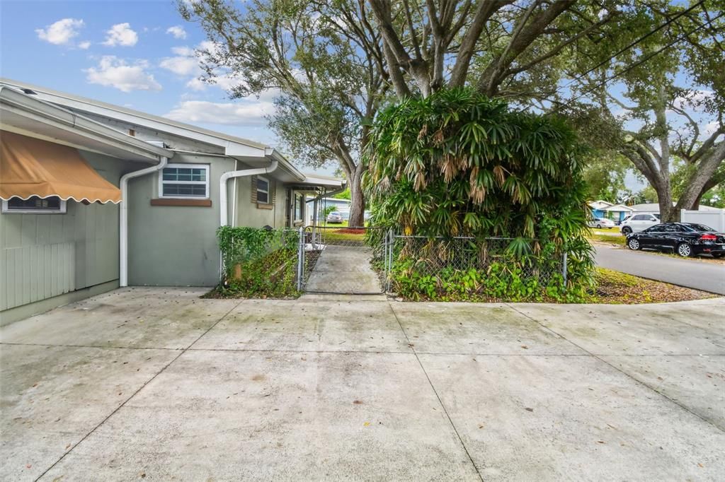 待售: $650,000 (3 贝兹, 2 浴室, 1683 平方英尺)