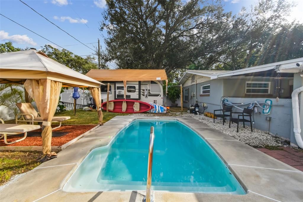 待售: $650,000 (3 贝兹, 2 浴室, 1683 平方英尺)