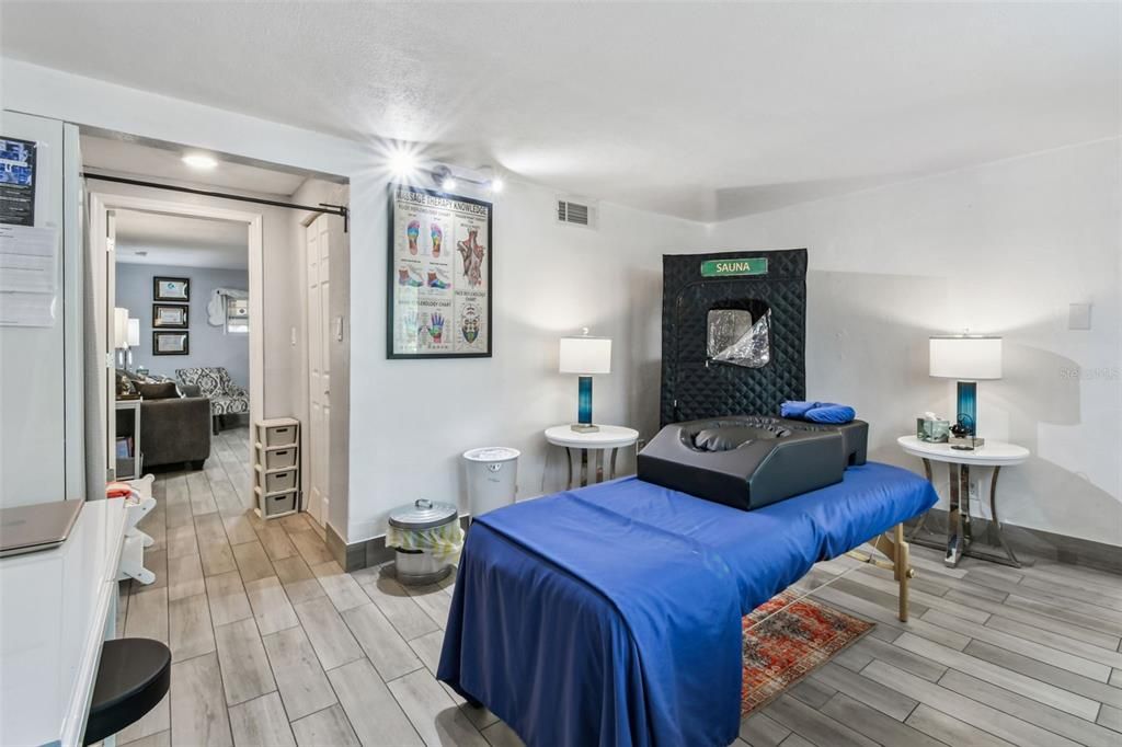 待售: $650,000 (3 贝兹, 2 浴室, 1683 平方英尺)