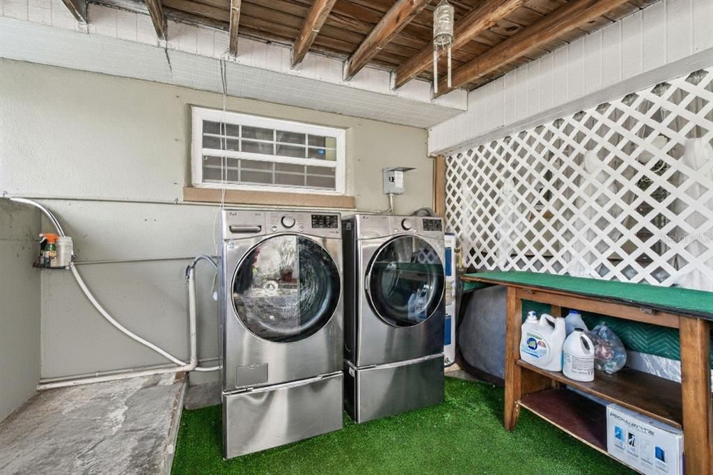 待售: $650,000 (3 贝兹, 2 浴室, 1683 平方英尺)