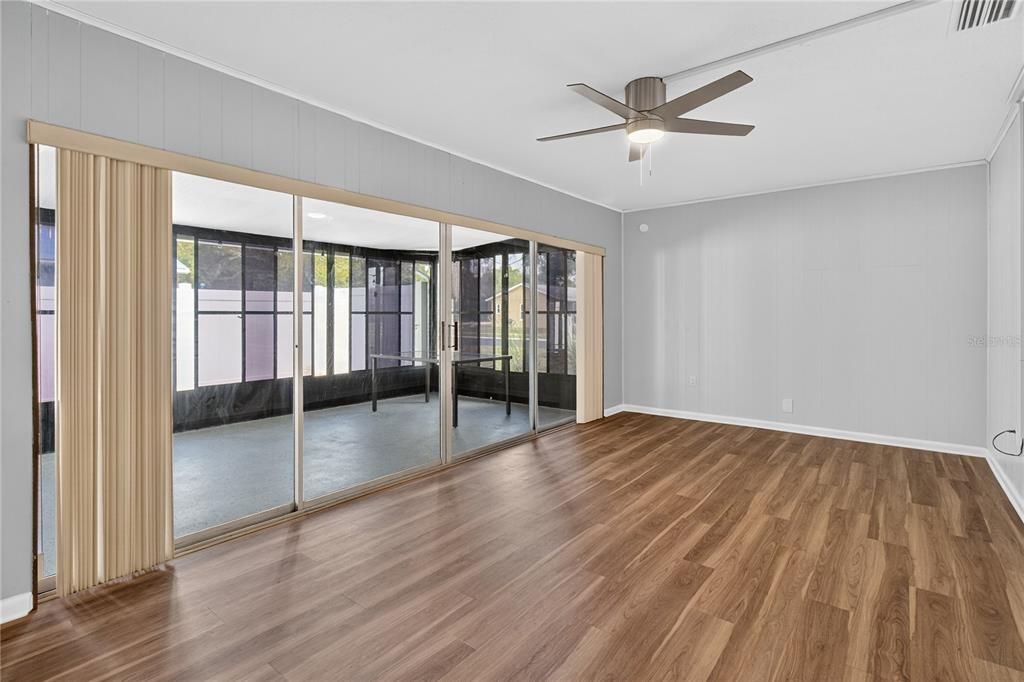 En Venta: $319,900 (3 camas, 2 baños, 1704 Pies cuadrados)