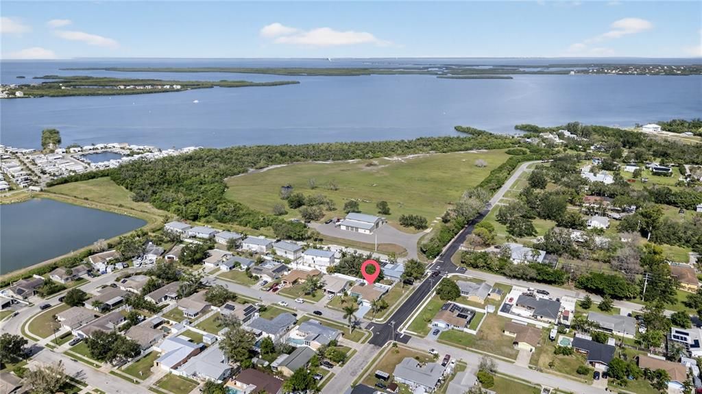 En Venta: $319,900 (3 camas, 2 baños, 1704 Pies cuadrados)