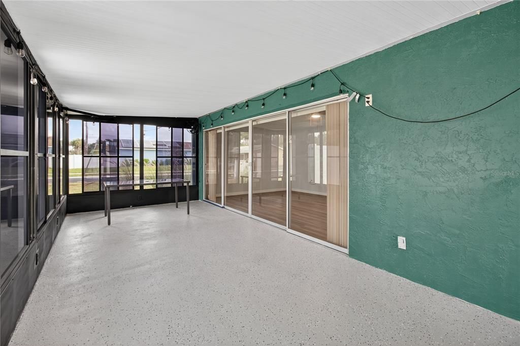 En Venta: $319,900 (3 camas, 2 baños, 1704 Pies cuadrados)