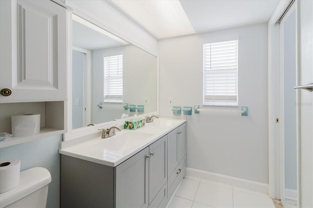 En Venta: $319,900 (3 camas, 2 baños, 1704 Pies cuadrados)