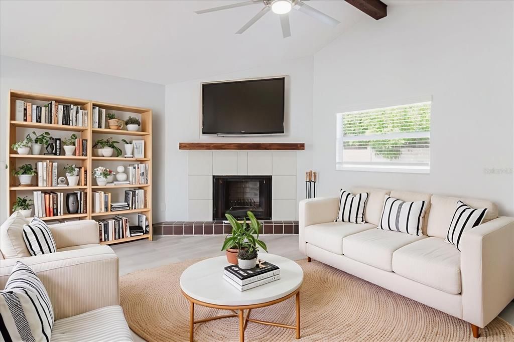 En Venta: $319,900 (3 camas, 2 baños, 1704 Pies cuadrados)