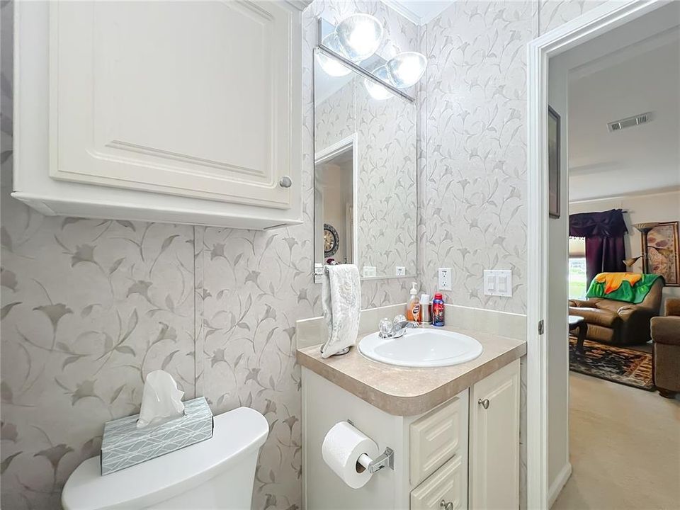 Под контрактом: $194,000 (3 спален, 2 ванн, 1468 Квадратных фут)