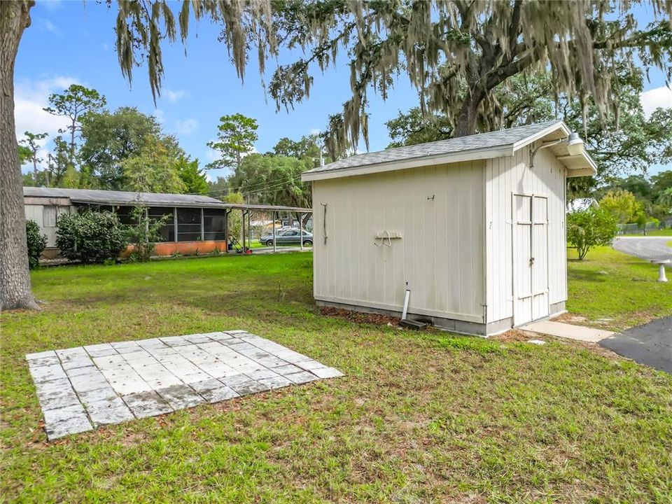 Под контрактом: $194,000 (3 спален, 2 ванн, 1468 Квадратных фут)