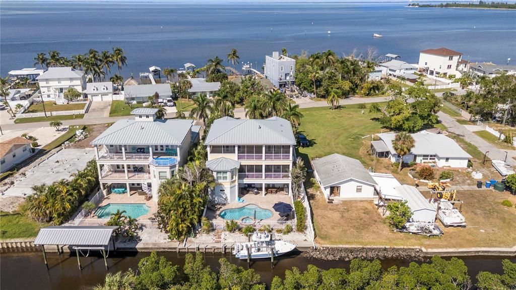 For Sale: $1,200,000 (4 beds, 4 baths, 3662 Square Feet)