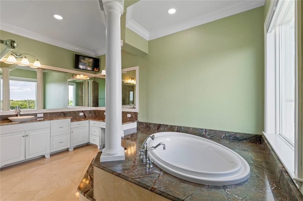 For Sale: $1,200,000 (4 beds, 4 baths, 3662 Square Feet)