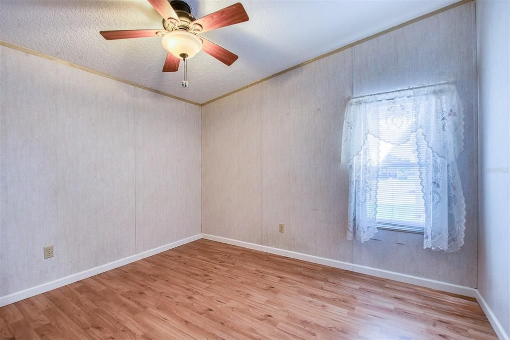 For Sale: $214,500 (2 beds, 2 baths, 1078 Square Feet)