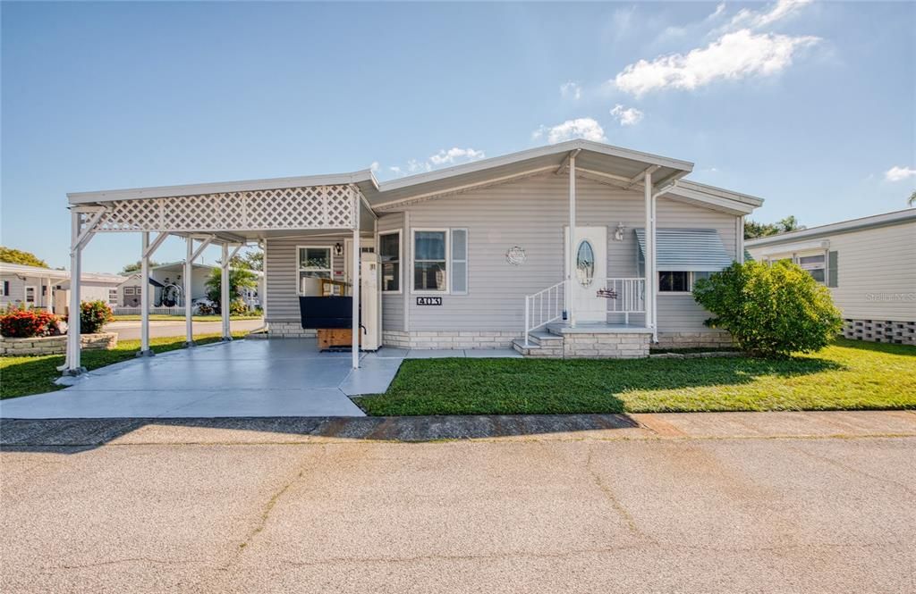 For Sale: $214,500 (2 beds, 2 baths, 1078 Square Feet)