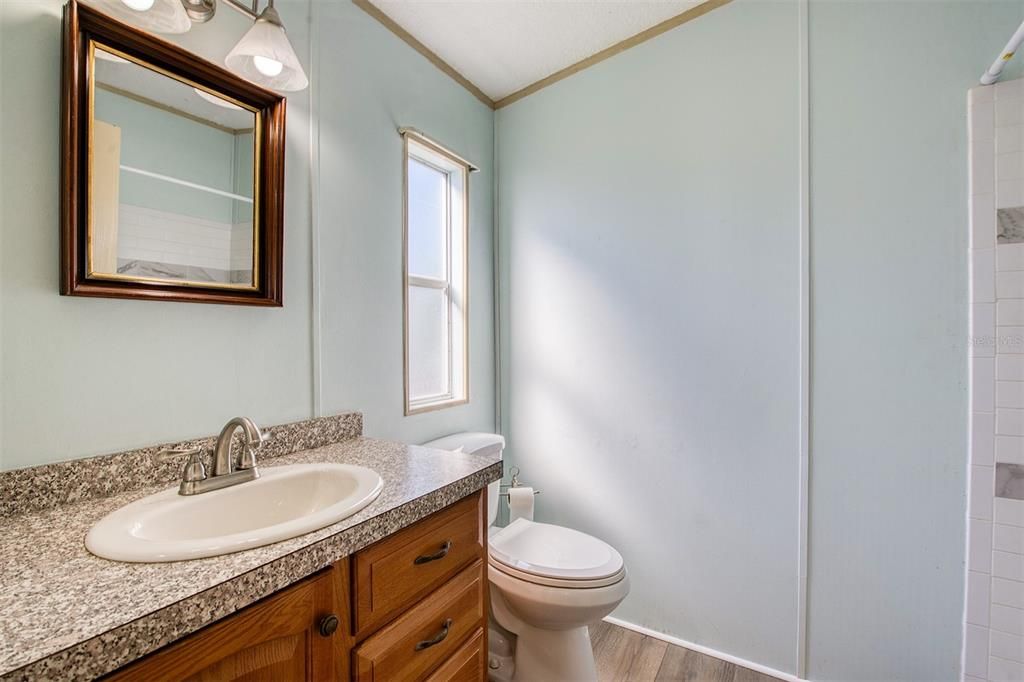 For Sale: $214,500 (2 beds, 2 baths, 1078 Square Feet)