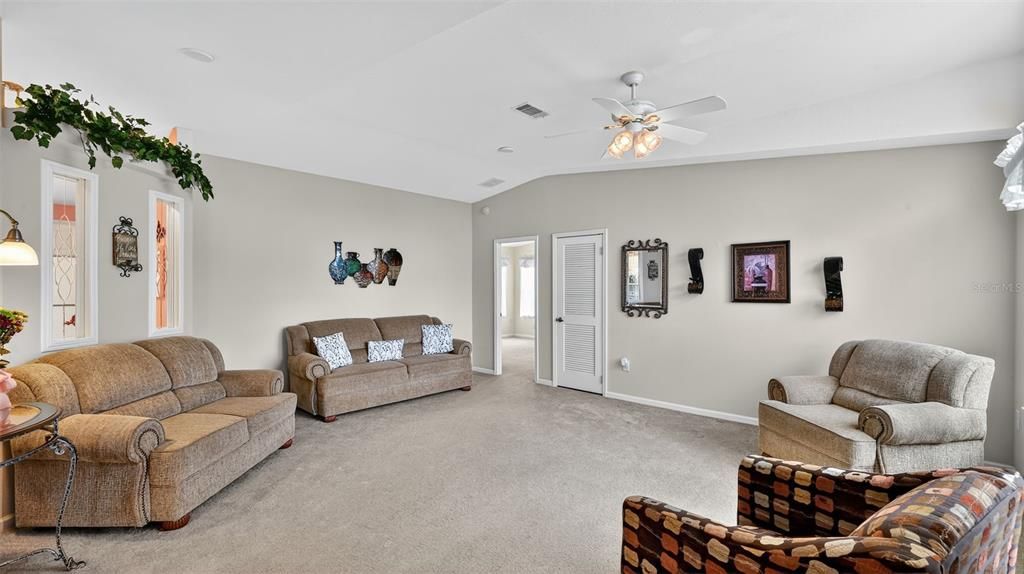 На продажу: $645,000 (3 спален, 2 ванн, 2188 Квадратных фут)