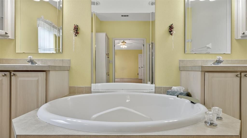 На продажу: $645,000 (3 спален, 2 ванн, 2188 Квадратных фут)