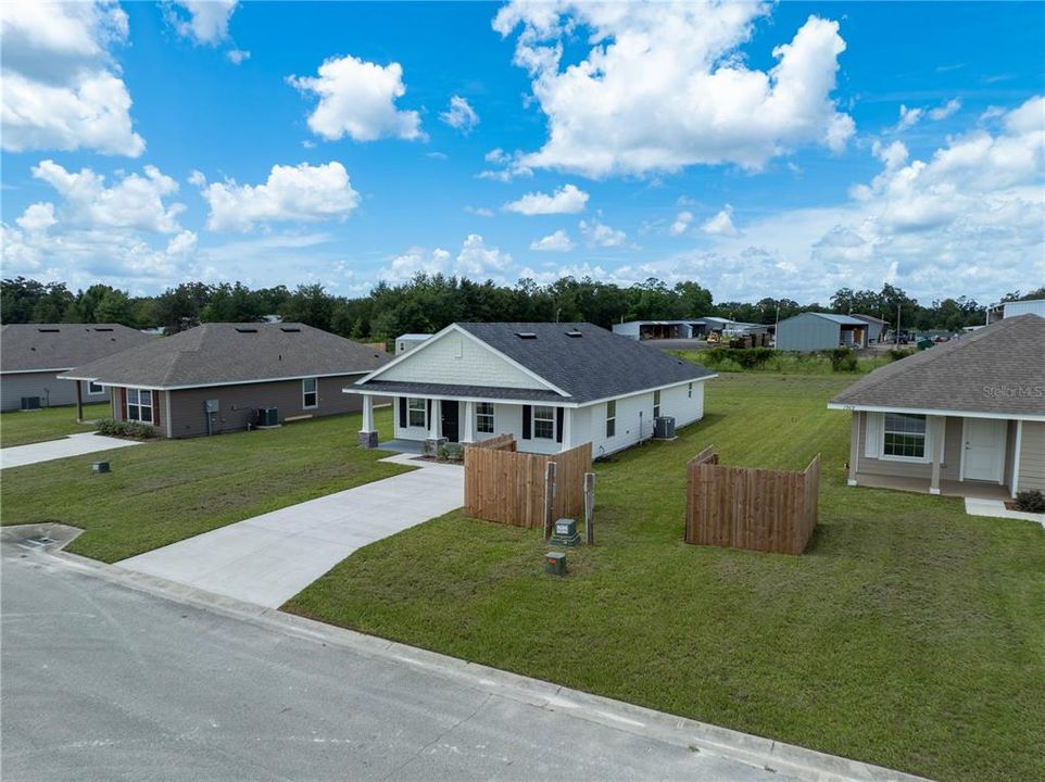 待售: $226,400 (3 贝兹, 2 浴室, 1309 平方英尺)