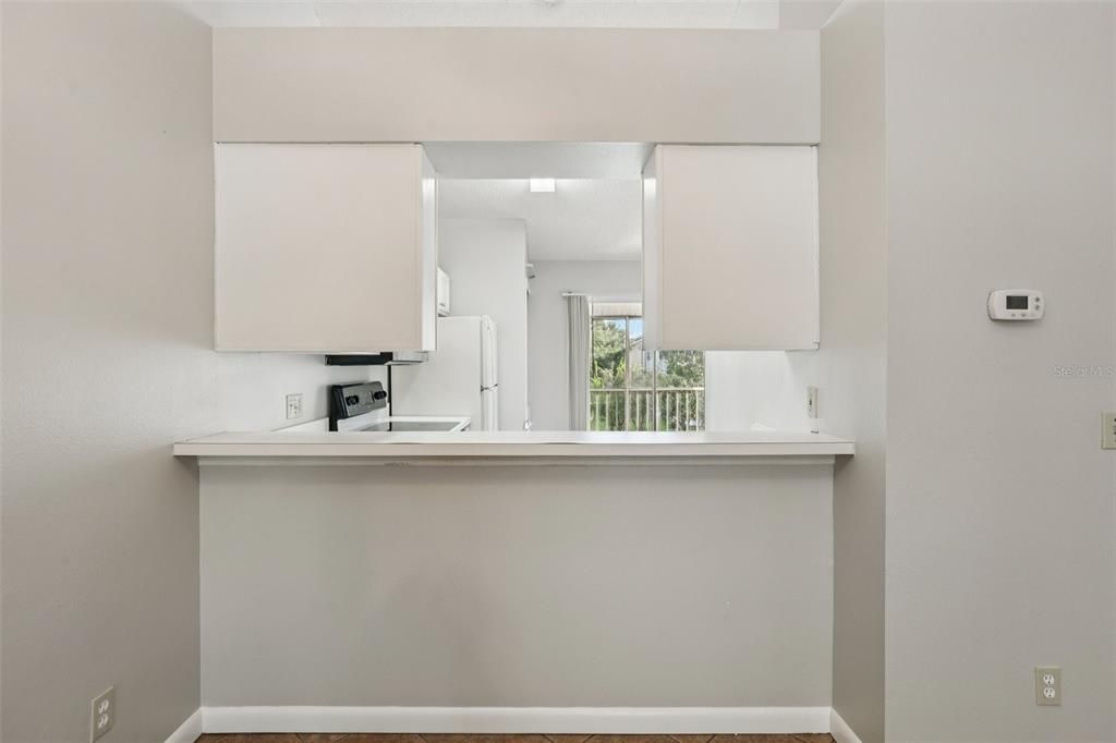 For Sale: $252,900 (2 beds, 2 baths, 1098 Square Feet)