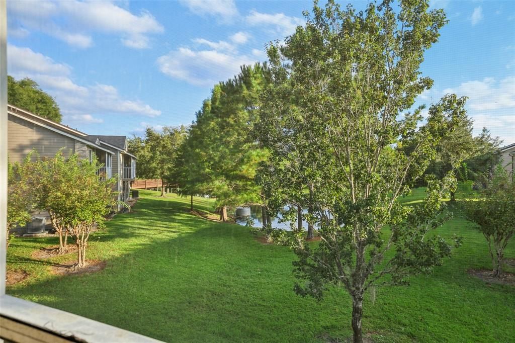 For Sale: $252,900 (2 beds, 2 baths, 1098 Square Feet)